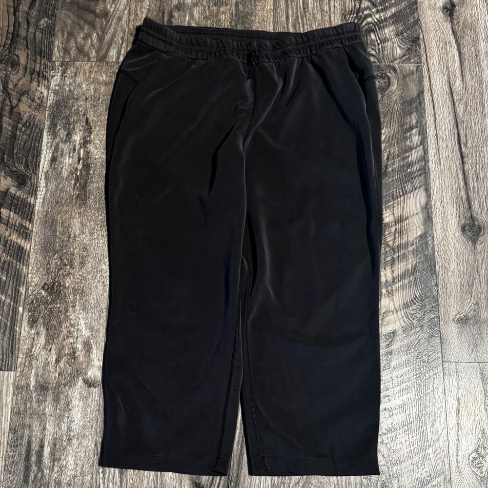 Lululemon Softstreme High-Rise Straight Leg Cropped Pant.